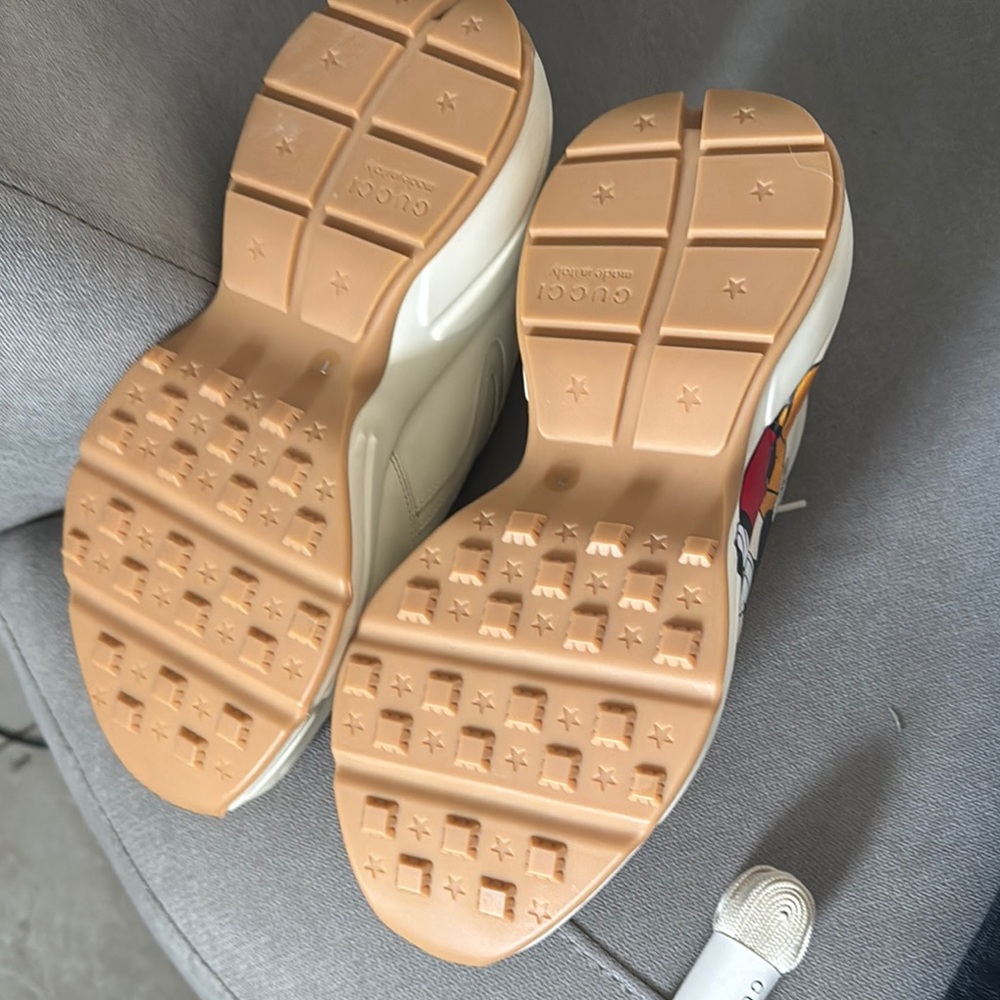 NWOB Gucci Cream Mickey Mouse Sneakers - Picture 8 of 17